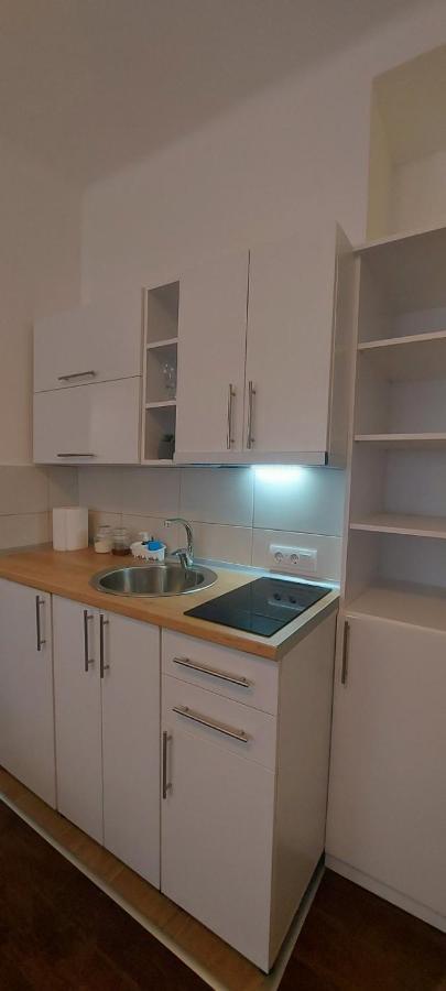 Zeleni Venac Studio & Apartment Belgrade Exterior photo